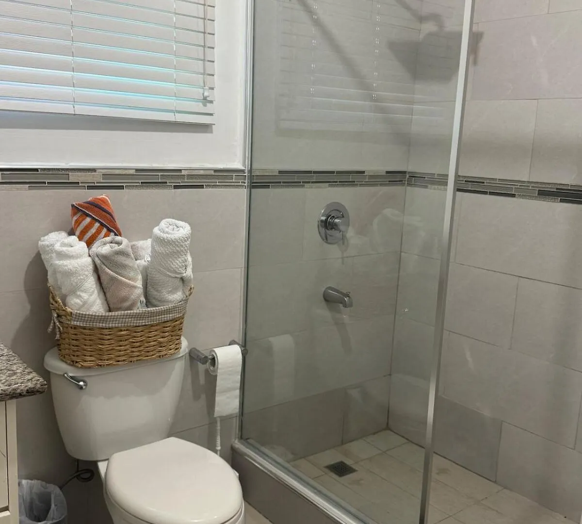 Apt Near Devon - Kingston- Pool- B306 Fiwi Appartement